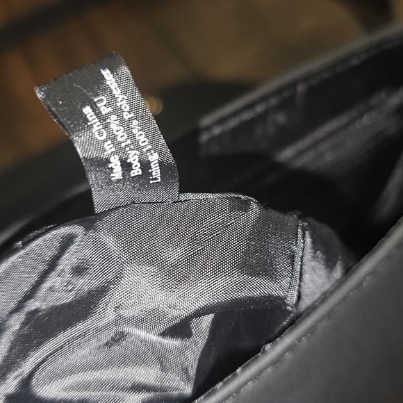 Versace parfums purse - Picture 5 of 10